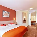 Adria Otel 3*