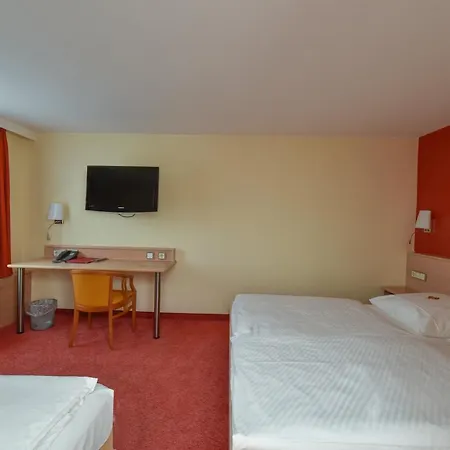 Adria Hotel 3*