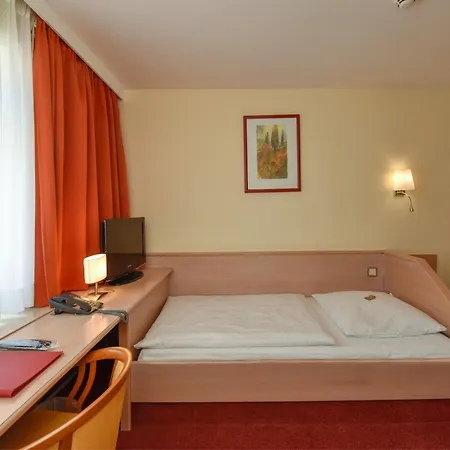 Adria 3* Munich