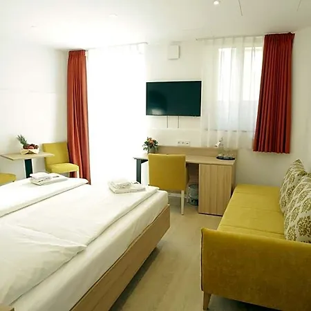 Adria Hotel München