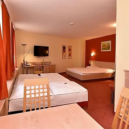Adria Hotel München