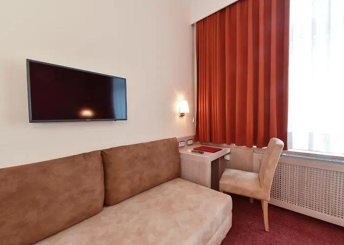 Adria Hotel 3*